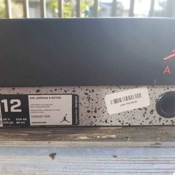 Jordan Retro 4 - Picture 6 of 7